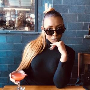 Meet your Posher, Aris